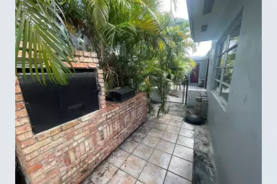 3361 NE 16th Ave, Unit #2, Oakland Park, FL 33334 - Photo 2