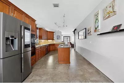 15158 SW 49th St, Davie, FL 33331 - Photo 8