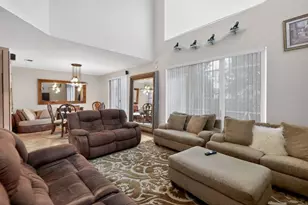 15158 SW 49th St, Davie, FL 33331 - Photo 6