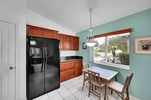 4530 NW 7th St, Deerfield Beach, FL 33442 - Photo 18