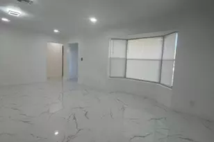 3290 NW 39th St, Lauderdale Lakes, FL 33309 - Photo 4