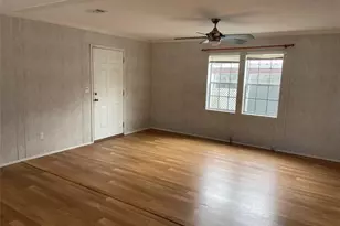 2321 SW 85th Ave, Davie, FL 33324 - Photo 4