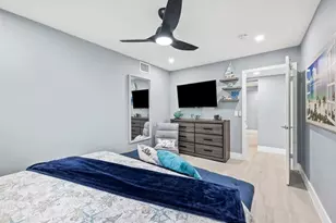 2203 N Surf Rd, Hollywood, FL 33019 - Photo 36