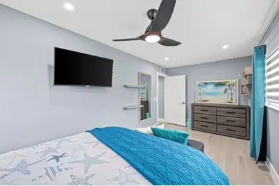 2203 N Surf Rd, Hollywood, FL 33019 - Photo 38