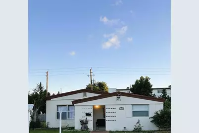 1960 NE 173rd St, North Miami Beach, FL 33162 - Photo 2