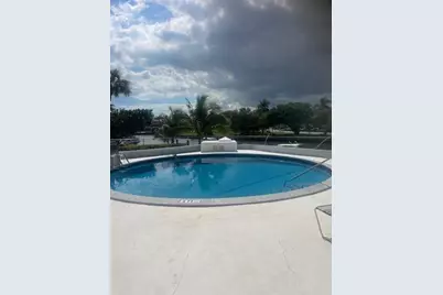 467  Golden Isles Dr, Hallandale Beach, FL 33009 - Photo 4