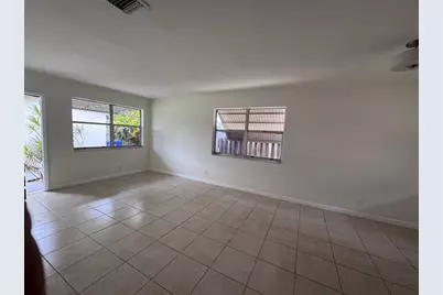 2901  Jackson St, Unit #11, Hollywood, FL 33020 - Photo 2