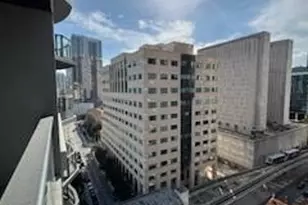 121 NE 5th Unit, Miami, FL 33132 - Photo 12