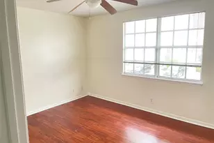 9844 NW 56th Pl, Coral Springs, FL 33076 - Photo 2