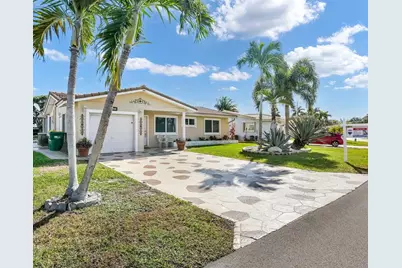 4706 NW 47th Ter, Tamarac, FL 33319 - Photo 16