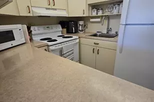 111 Lyndhurst Unit, Deerfield Beach, FL 33442 - Photo 6