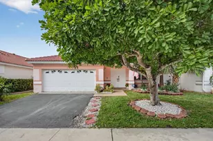 3071 NW 71st Ave, Margate, FL 33063 - Photo 2