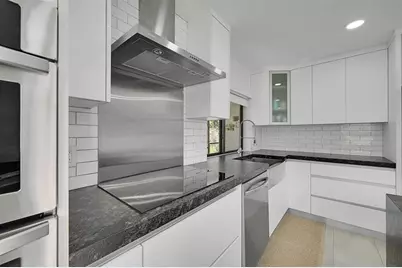 2161 NW 40th Ave, Coconut Creek, FL 33066 - Photo 20