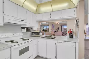 2764 NW 104th Ave, Sunrise, FL 33322 - Photo 12