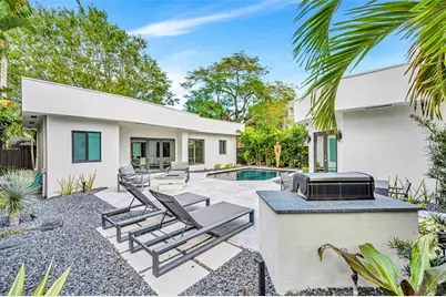 309 NE 21st Ct, Wilton Manors, FL 33305 - Photo 2