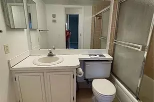 3001 W Rolling Hills Cir, Davie, FL 33328 - Photo 12