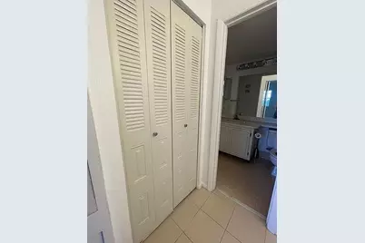 3001 W Rolling Hills Cir, Unit #608, Davie, FL 33328 - Photo 14
