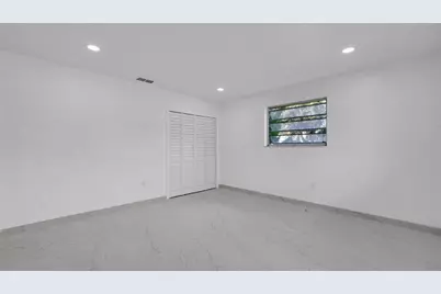 8850 NE 4th Ave, El Portal, FL 33138 - Photo 14
