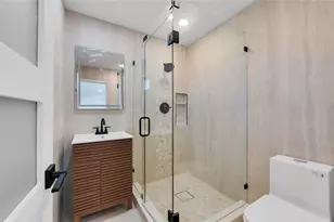 8850 NE 4th Ave, El Portal, FL 33138 - Photo 16
