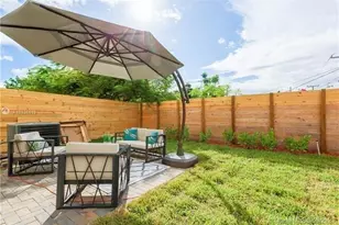 688 NE 43rd St, Oakland Park, FL 33334 - Photo 22