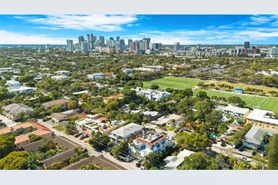 732 NE 15th Ave, Fort Lauderdale, FL 33304 - Photo 2