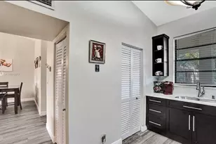 7300 NW 1st St, Plantation, FL 33317 - Photo 4