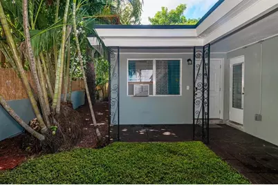 1017 NE 14th Ave, Fort Lauderdale, FL 33304 - Photo 8