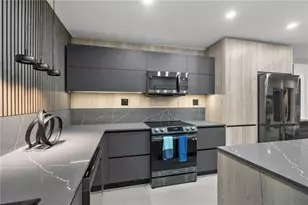 425 NE 25th St, Wilton Manors, FL 33305 - Photo 30