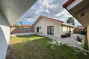 8455 NW 190th Terrace, Hialeah, FL 33015 - Photo 22
