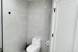 8455 NW 190th Terrace, Hialeah, FL 33015 - Photo 14