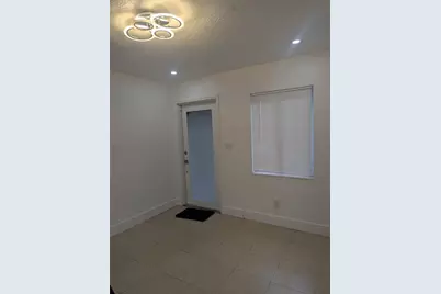 2209 NW 6th St, Fort Lauderdale, FL 33311 - Photo 2