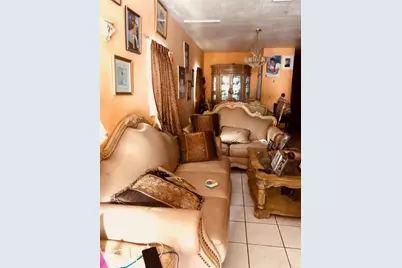 35 NE 53rd St, Miami, FL 33137 - Photo 2