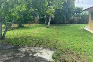 19425 NW 39th Ave, Miami Gardens, FL 33055 - Photo 12