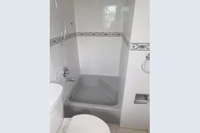 19425 NW 39th Ave, Miami Gardens, FL 33055 - Photo 22