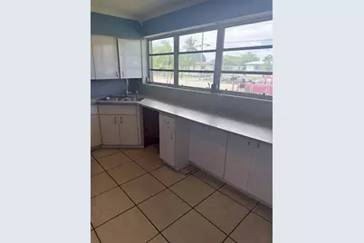 19425 NW 39th Ave, Miami Gardens, FL 33055 - Photo 32