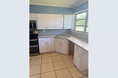 19425 NW 39th Ave, Miami Gardens, FL 33055 - Photo 10