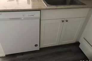 211 Lake Pointe Dr, Oakland Park, FL 33309 - Photo 6