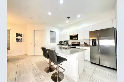 1765 NW 124th Pl, Pembroke Pines, FL 33028 - Photo 12