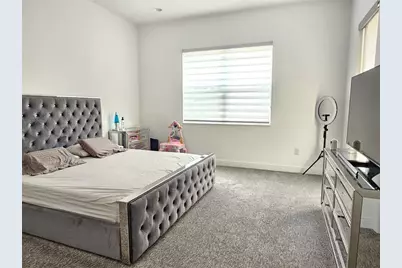 1765 NW 124th Pl, Pembroke Pines, FL 33028 - Photo 32