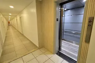 16800 NE 15th Ave, North Miami Beach, FL 33162 - Photo 20