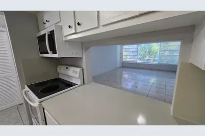 16800 NE 15th Ave, Unit #209, North Miami Beach, FL 33162 - Photo 4