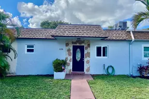 419 SW Natura Ave, Deerfield Beach, FL 33441 - Photo 1