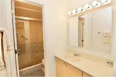 419 SW Natura Ave, Unit #B, Deerfield Beach, FL 33441 - Photo 12