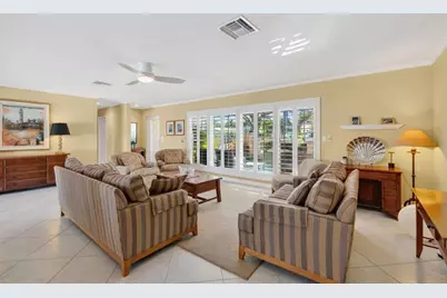 2871 NE 26th Ct, Fort Lauderdale, FL 33306 - Photo 12