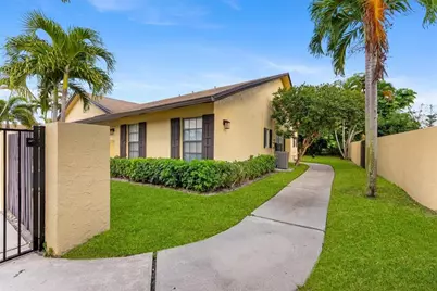 495 SW 28th Ave, Delray Beach, FL 33445 - Photo 8