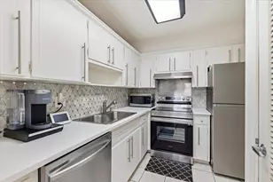 2200 NE 36th St, Lighthouse Point, FL 33064 - Photo 2