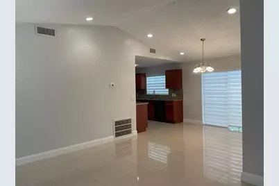 9881 NW 4th St, Pembroke Pines, FL 33024 - Photo 12