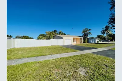 9881 NW 4th St, Pembroke Pines, FL 33024 - Photo 48