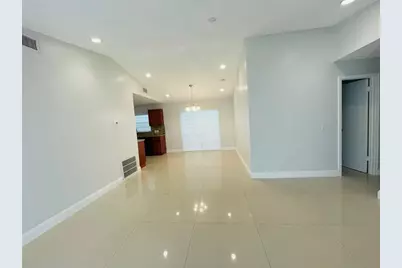 9881 NW 4th St, Pembroke Pines, FL 33024 - Photo 20