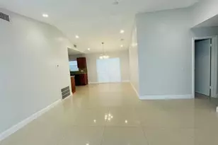 9881 NW 4th St, Pembroke Pines, FL 33024 - Photo 20